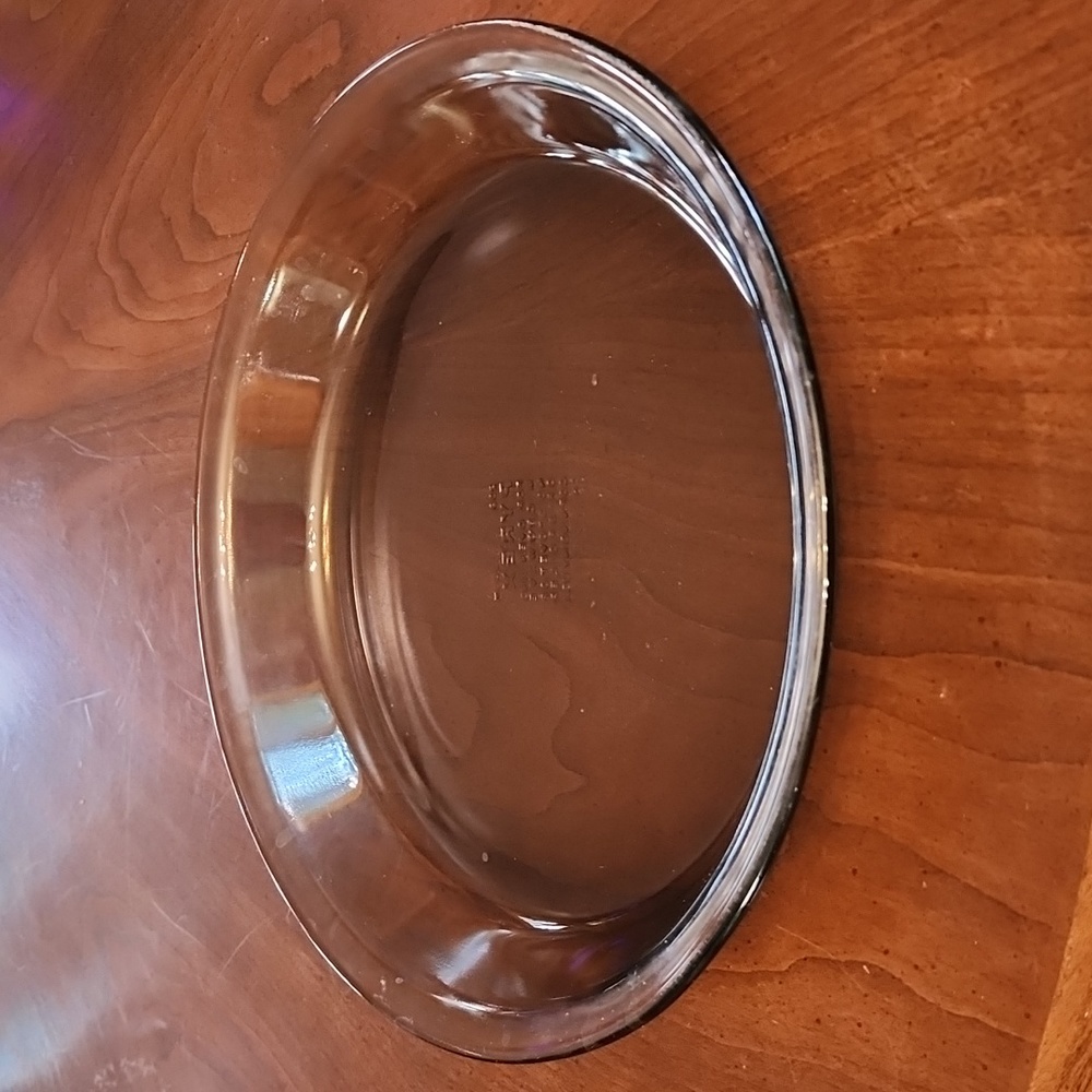 PYREX brown pie dish